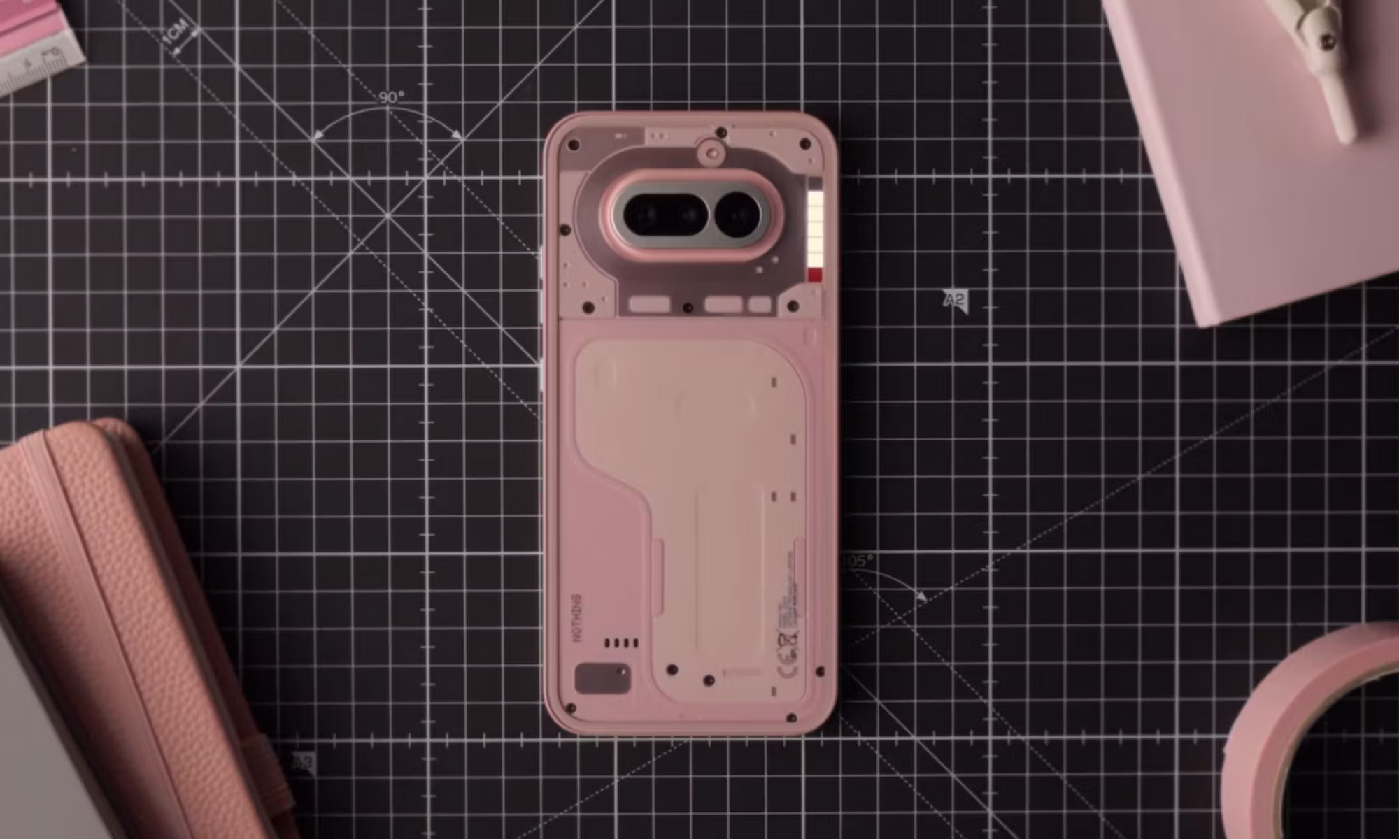 Nothing Phone 4a'nın Yeni Pembe Renk Seçeneğiyle Göz Kamaştırıyor