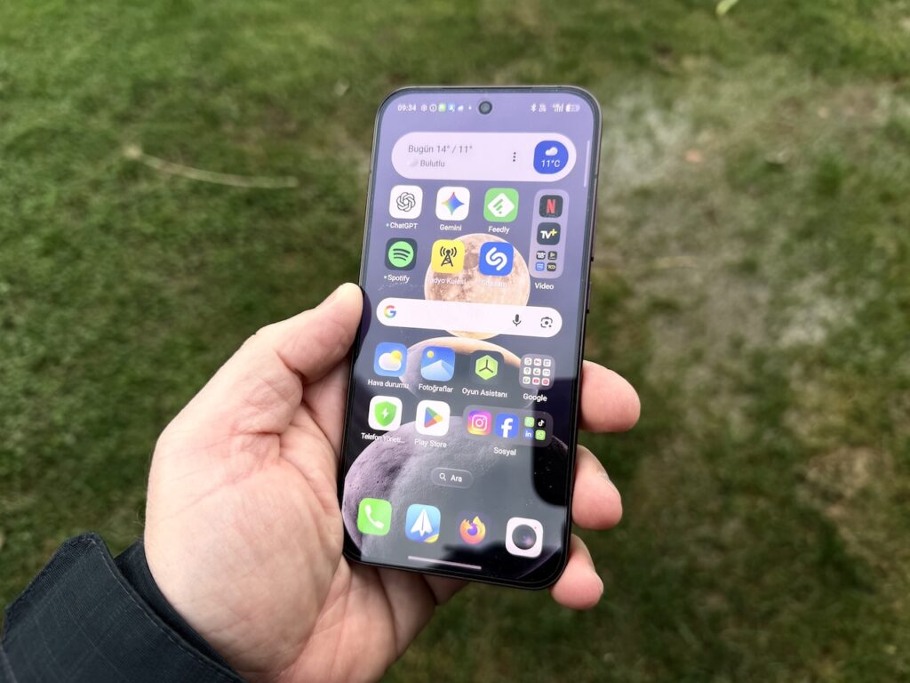 Oppo Reno 15 Pro: 200 MP Kamera ile Kompakt Tasarımın Buluşması